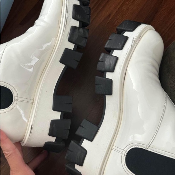 Prada Chelsea monolith black and white boots - Picture 4 of 7